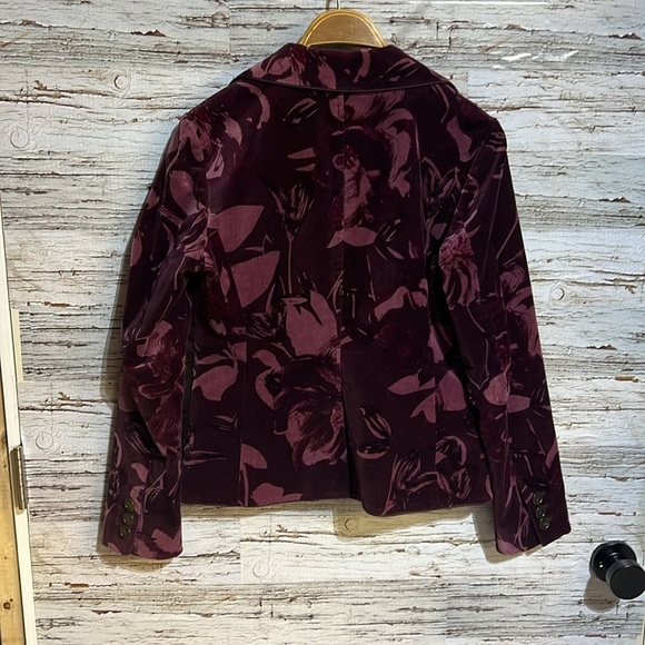 🏁 Anne Taylor Valuer like fabric floral blazer size 2 - Picture 7 of 9